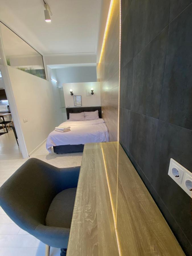 New Double Room Luxury Apartment In The Center キシナウ エクステリア 写真